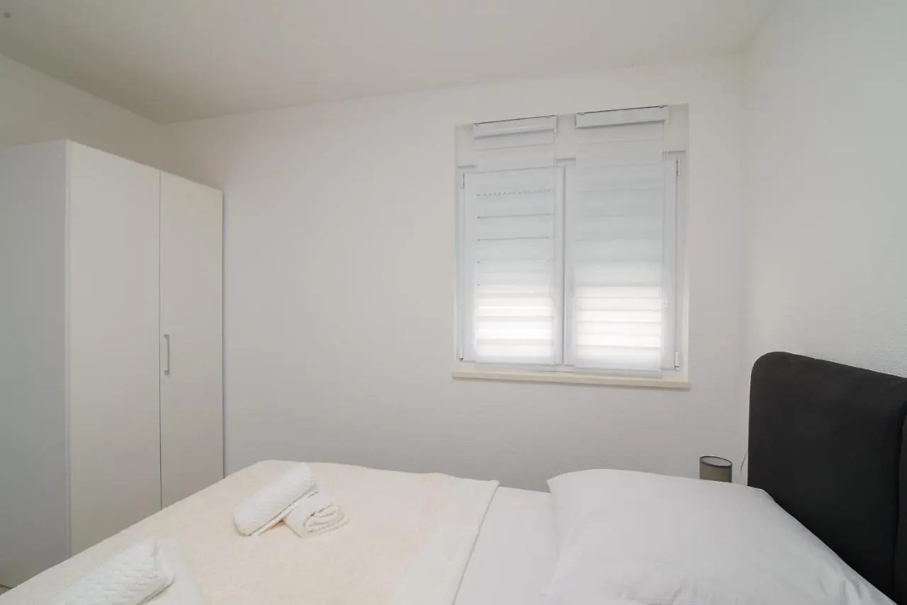 Apartment Apartmani Bauman 2 Og 1Zimmer Wohnung Trogir