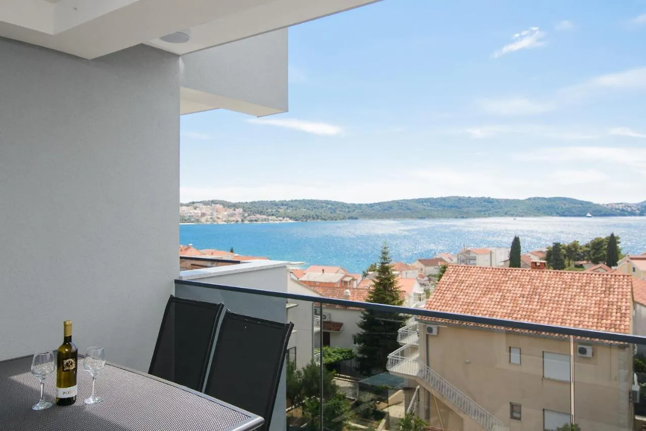 Apartment Apartmani Bauman 2 Og 1Zimmer Wohnung Trogir